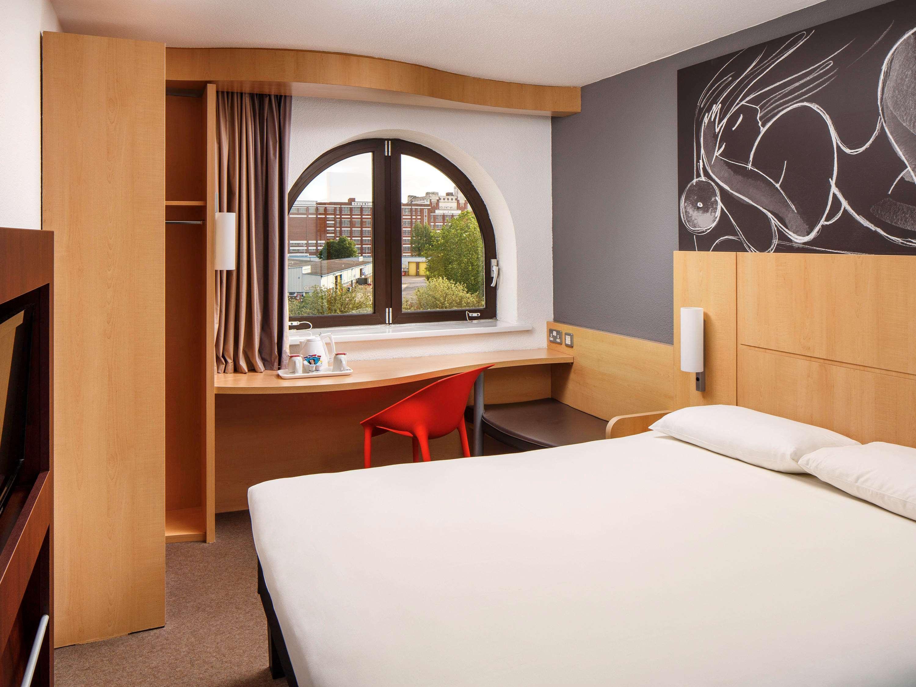 Ibis Southampton Exterior foto